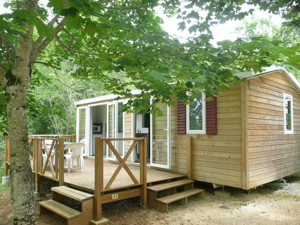 Camping Les Charmes Campsite 3*